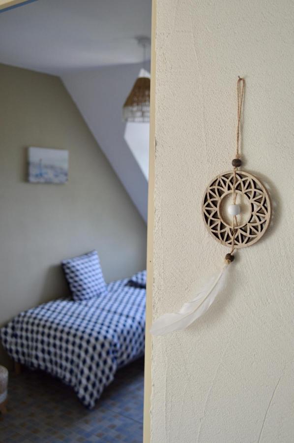 La Pichonniere Bed & Breakfast Isigny-le-Buat Ngoại thất bức ảnh