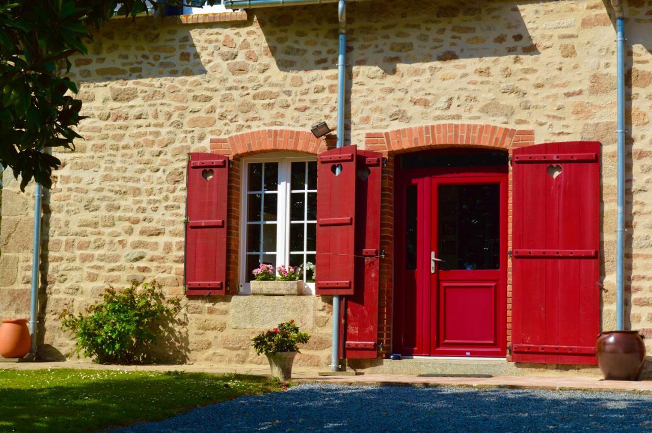 La Pichonniere Bed & Breakfast Isigny-le-Buat Ngoại thất bức ảnh