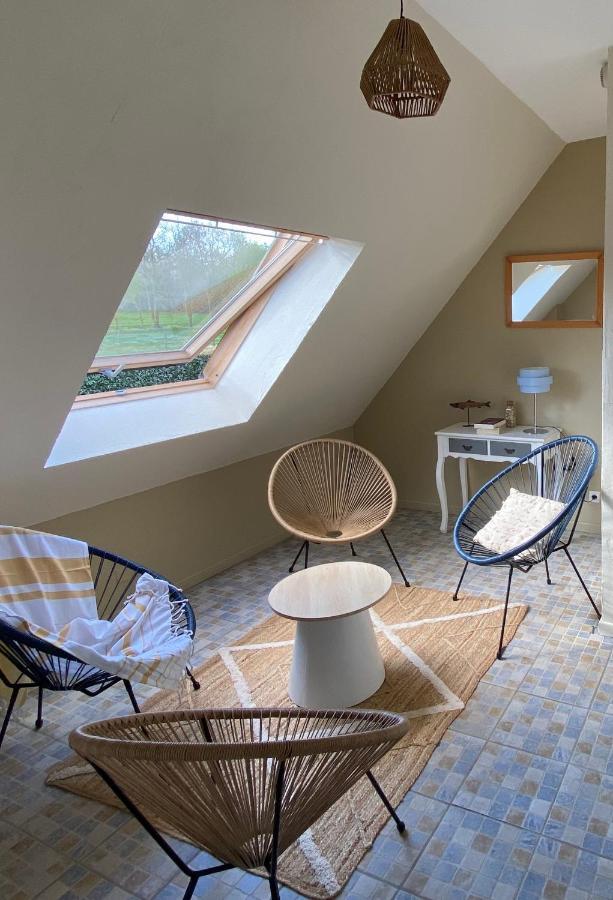 La Pichonniere Bed & Breakfast Isigny-le-Buat Ngoại thất bức ảnh