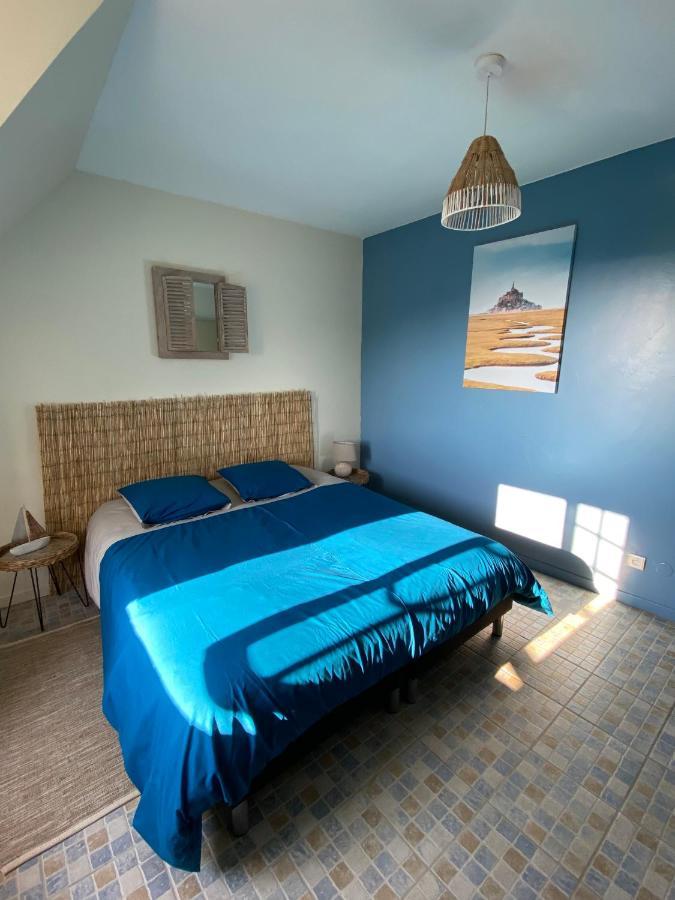 La Pichonniere Bed & Breakfast Isigny-le-Buat Ngoại thất bức ảnh