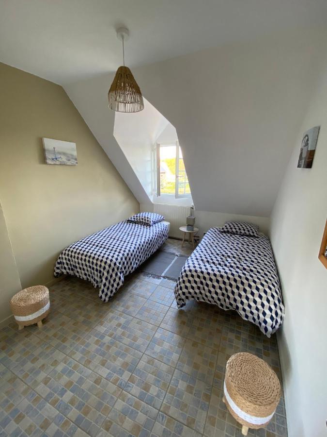 La Pichonniere Bed & Breakfast Isigny-le-Buat Ngoại thất bức ảnh