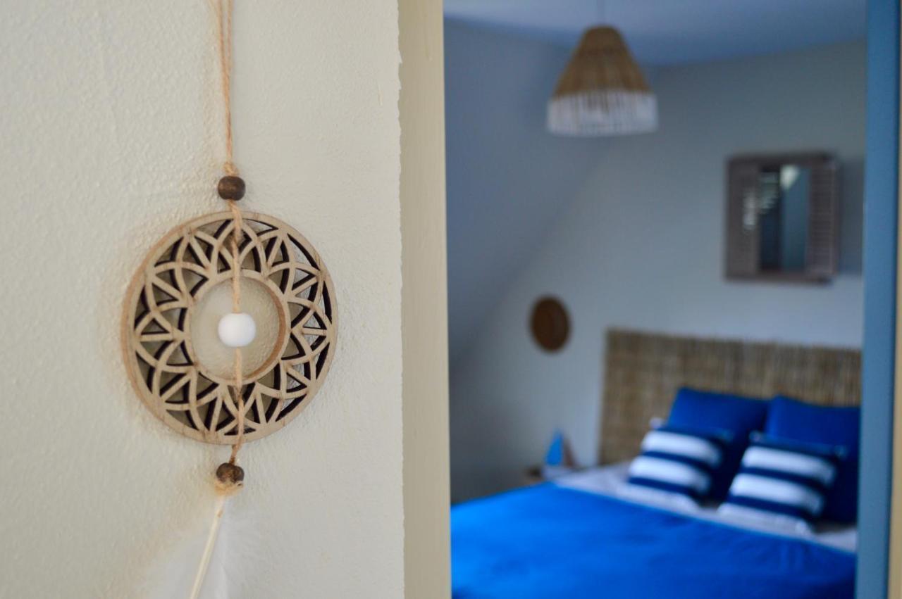 La Pichonniere Bed & Breakfast Isigny-le-Buat Ngoại thất bức ảnh