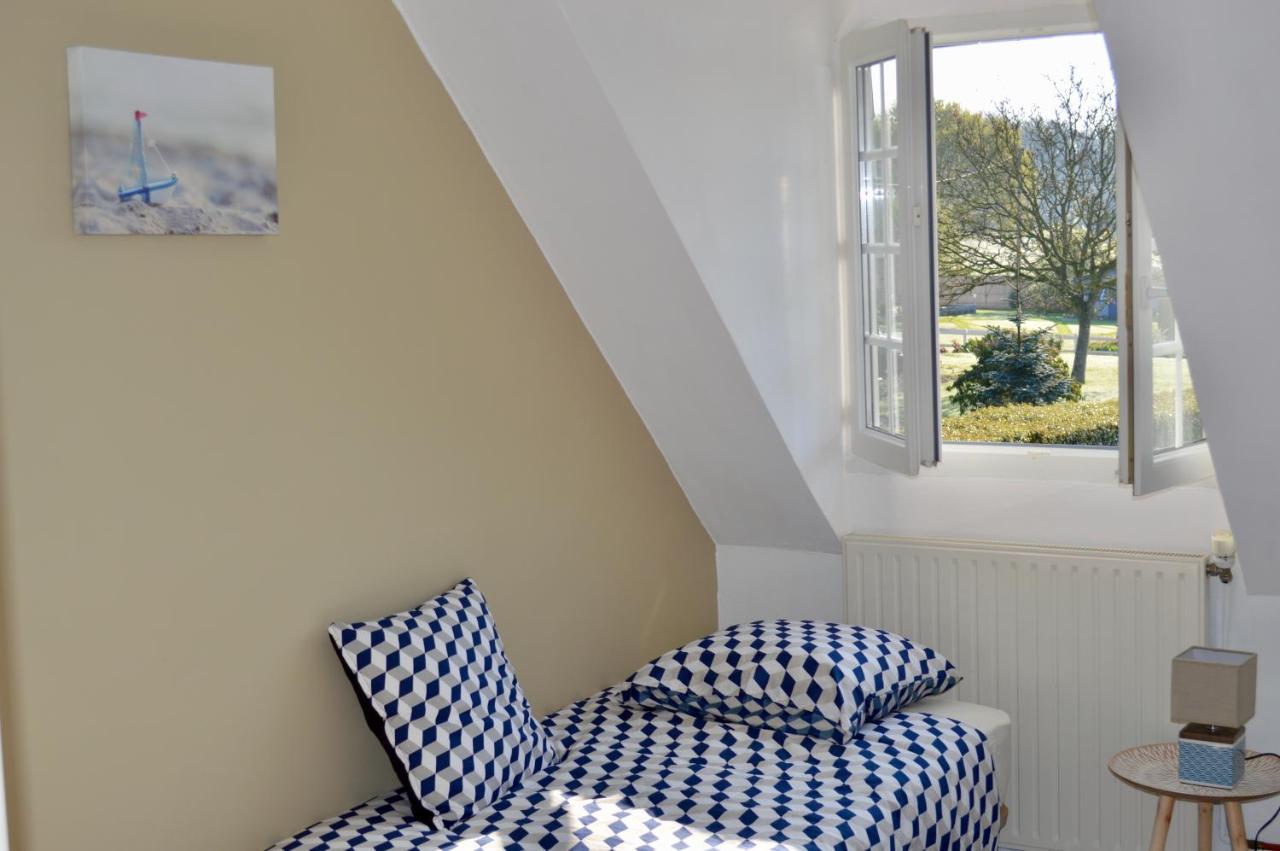 La Pichonniere Bed & Breakfast Isigny-le-Buat Ngoại thất bức ảnh